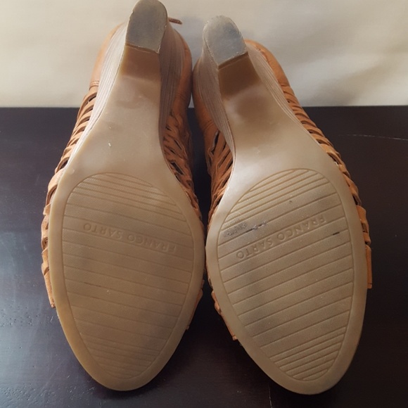 6.5 leather perforated sandal - Picture 3 of 5